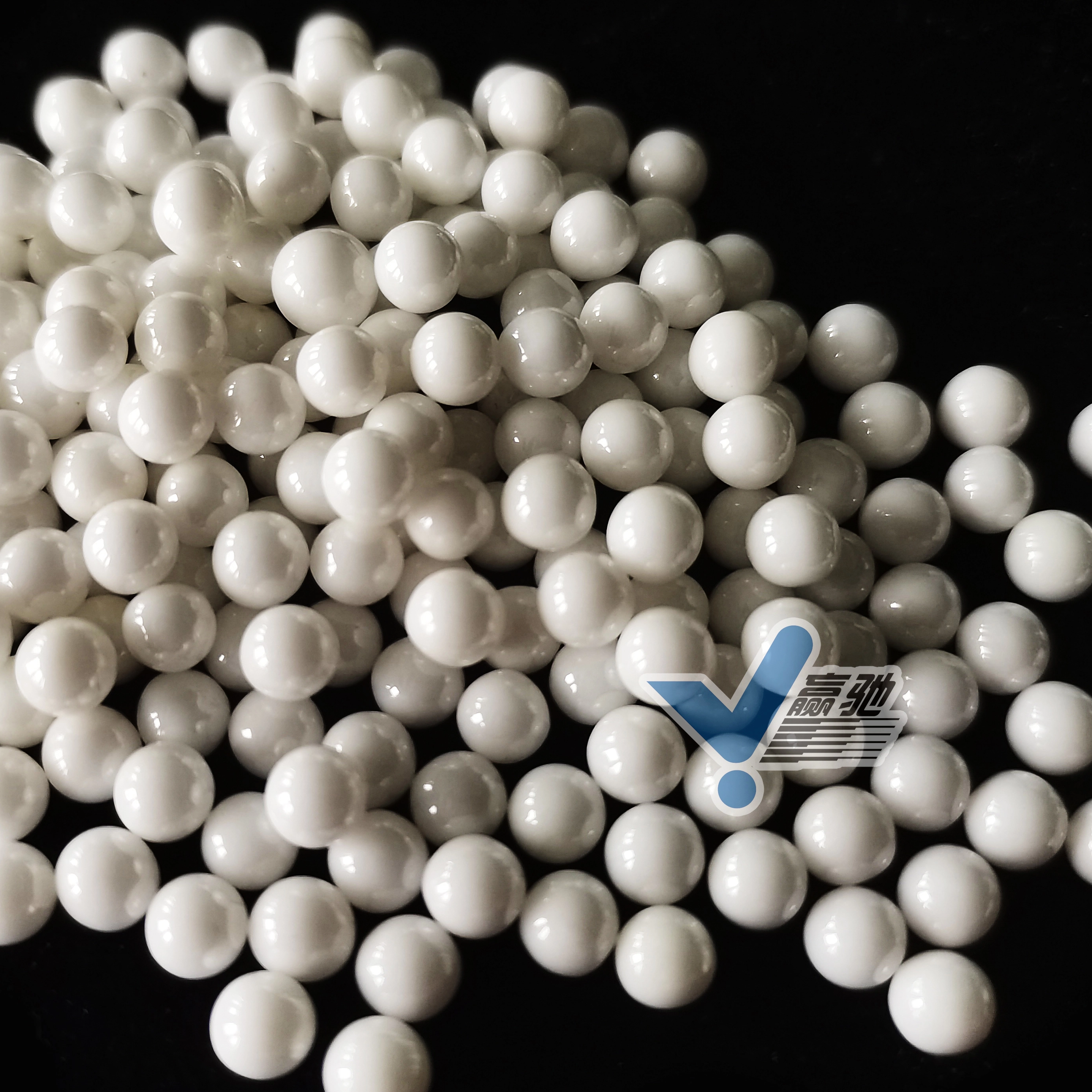 氧化鋯珠 釔穩(wěn)定高純氧化鋯珠 高純氧化鋯珠 研磨鋯珠 釔穩(wěn)定氧化鋯珠 氧化鋯珠廠家 氧化鋯珠耐磨 Y-TZP珠 高性能非金屬研磨介質(zhì) 二氧化鋯珠 淄博贏馳陶瓷新材料有限公司