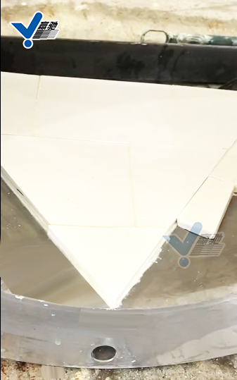 方接圓管道粘貼陶瓷板 管道粘貼耐磨陶瓷 方接圓陶瓷件方接圓管道粘貼耐磨陶瓷 蝦米節(jié)內(nèi)襯陶瓷耐磨管道 蝦米節(jié)內(nèi)襯陶瓷耐磨管道 蝦米節(jié)陶瓷耐磨內(nèi)襯 蝦米節(jié)粘貼氧化鋁內(nèi)襯 淄博贏馳陶瓷新材料有限公司
