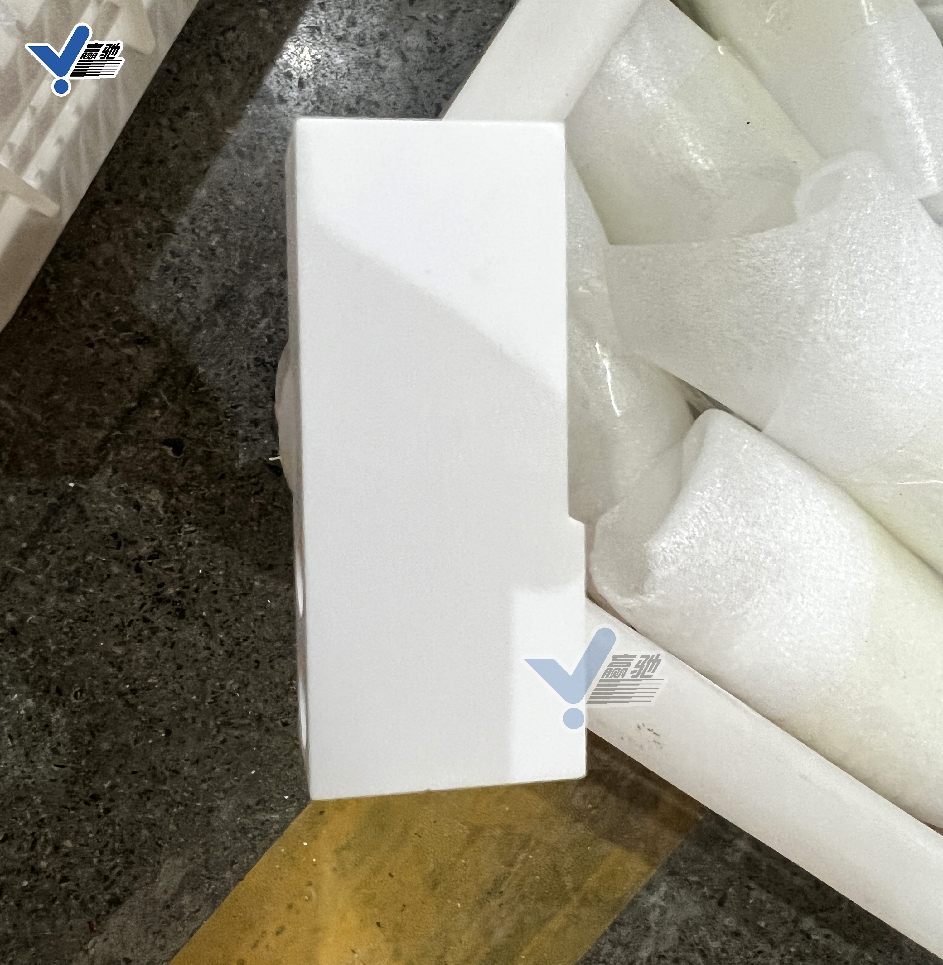 氣流磨分級輪陶瓷塊 氣流磨分級輪氧化鋁陶瓷塊 異形耐磨陶瓷塊定制 異形氧化鋁耐磨陶瓷塊 氧化鋁耐磨陶瓷塊 現(xiàn)貨陶瓷塊 打孔陶瓷塊 現(xiàn)貨氧化鋁陶瓷塊 圖紙定制陶瓷 淄博贏馳陶瓷新材料有限公司