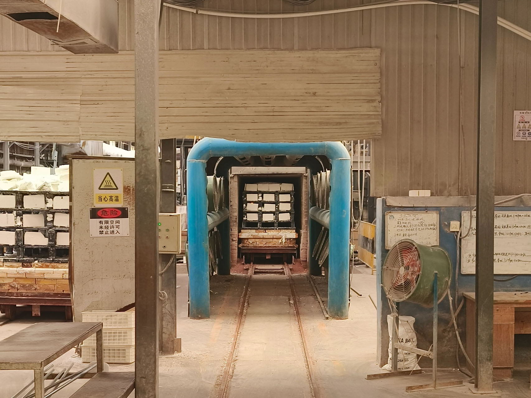 赢驰陶瓷：氧化铝板如何影响旋流器性能优化？