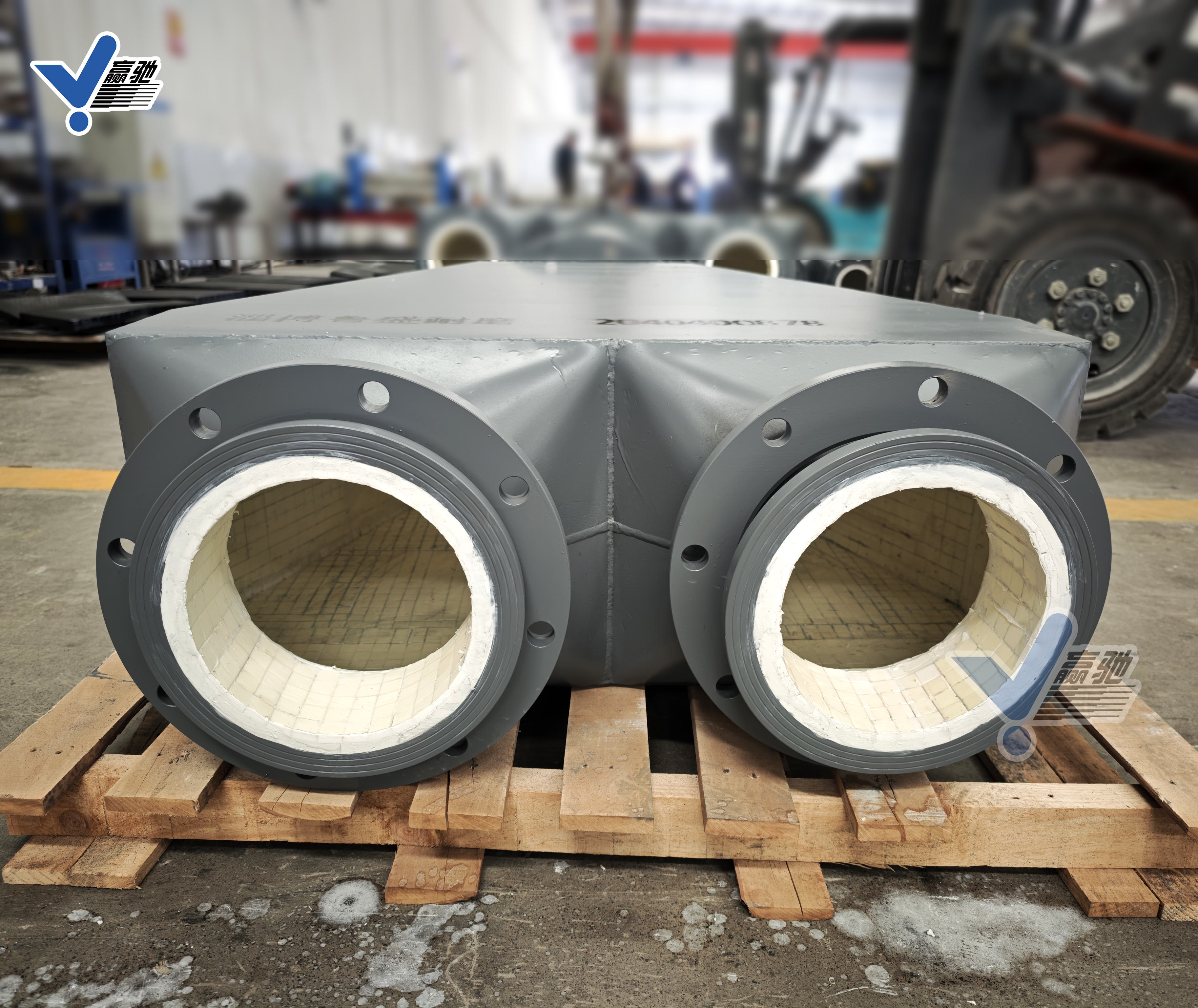 四通内衬氧化铝陶瓷片 陶瓷内衬四通 耐磨陶瓷三通 高铝刚玉内衬 高防磨 耐腐蚀 耐冲击 不挂料 不堵料 源头生产厂家 来件加工 上门安装 山东淄博赢驰陶瓷新材料有限公司